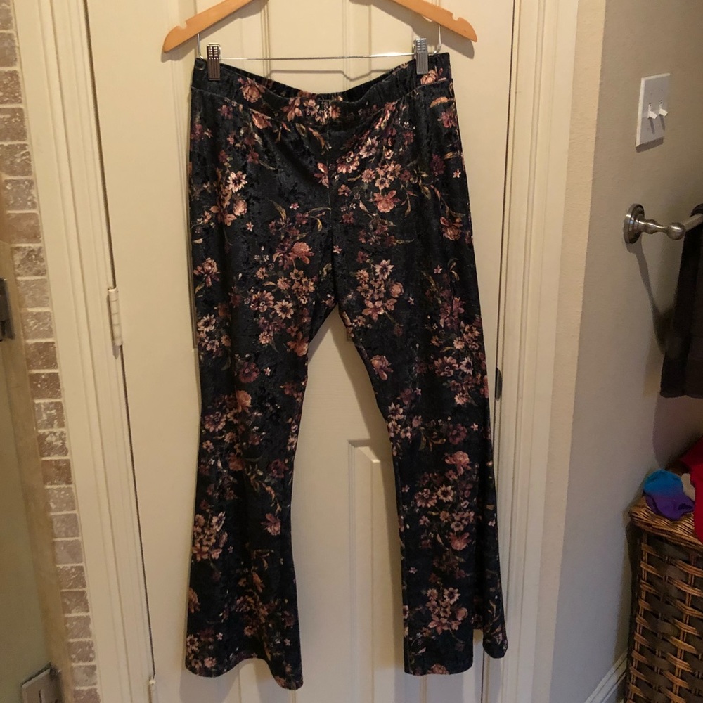 Velvet bell bottom pants Sz Large